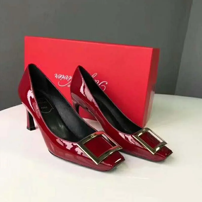 Roger Vivier Belle Vivier Trompette Pumps Patent Leather for Women in Red Roger Vivier Belle Vivier Trompette Pumps Patent Leather for Women in Red