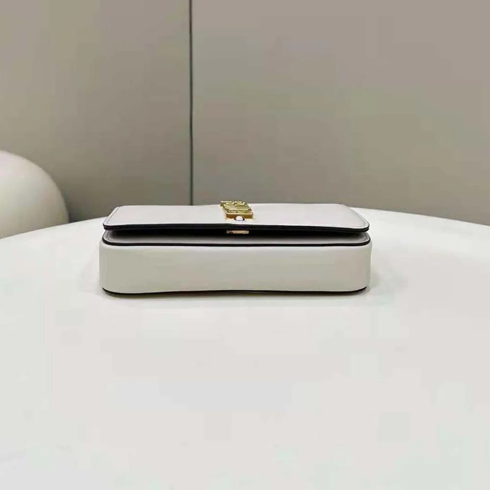 Fendi Fendigraphy Phone Pouch White Leather Wallet for Women Fendi Fendigraphy Phone Pouch White Leather Wallet for Women