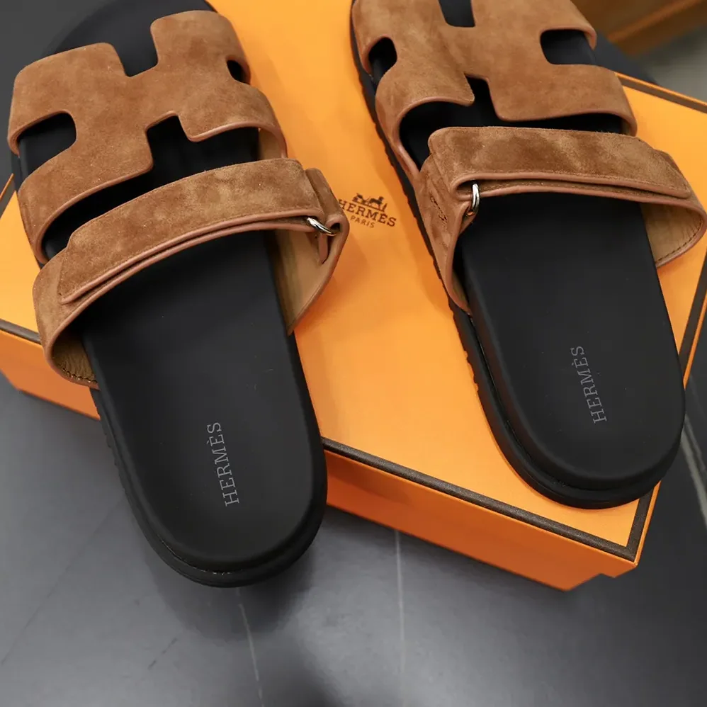 Hermes Chypre Sandal for Unisex in Brown Hermes Chypre Sandal for Unisex in Brown