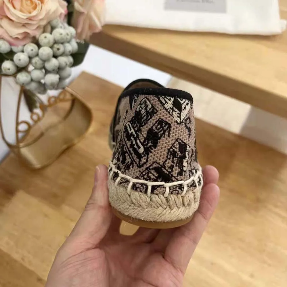 Dior Granville Espadrille Beige and Black Cotton Embroidered with Plan de Paris Motif for Women Dior Granville Espadrille Beige and Black Cotton Embroidered with Plan de Paris Motif for Women