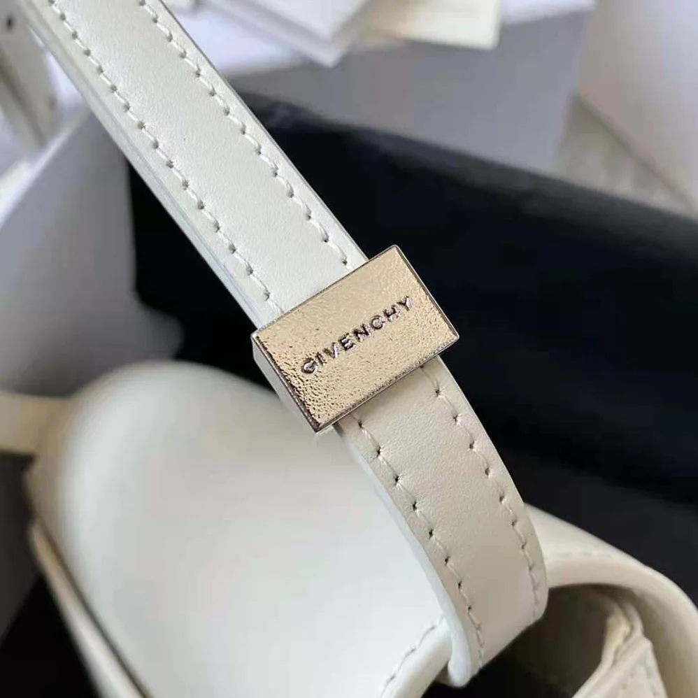 Givenchy Small 4g Bag in Box Leather for Women in White