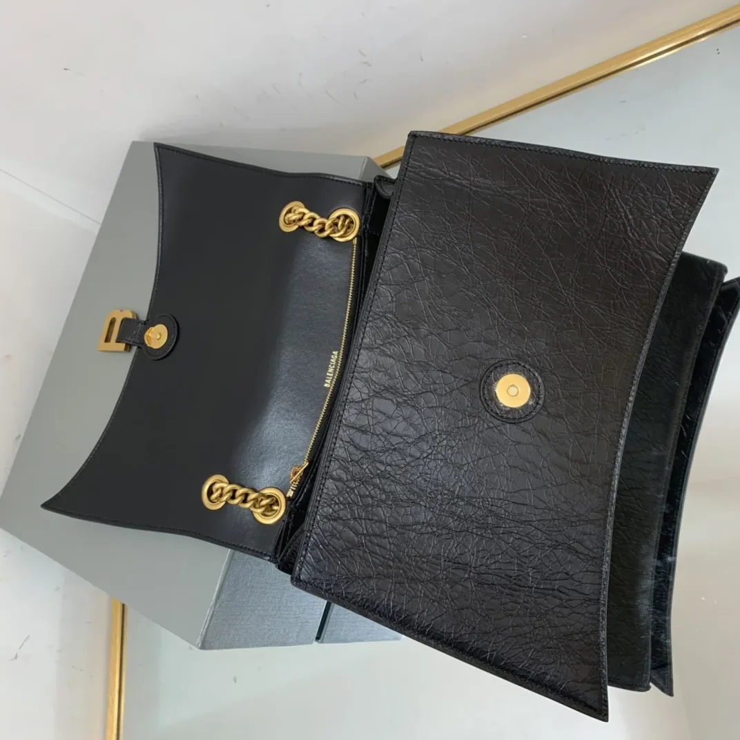 Crush Medium Chain Bag In Black /