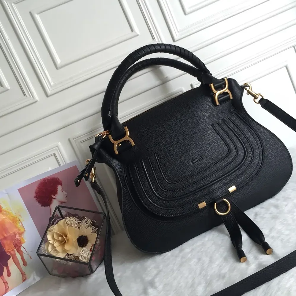 Chloe Marcie Bag in Grained Leather for Women in Black Chloe Marcie Bag in Grained Leather for Women in Black
