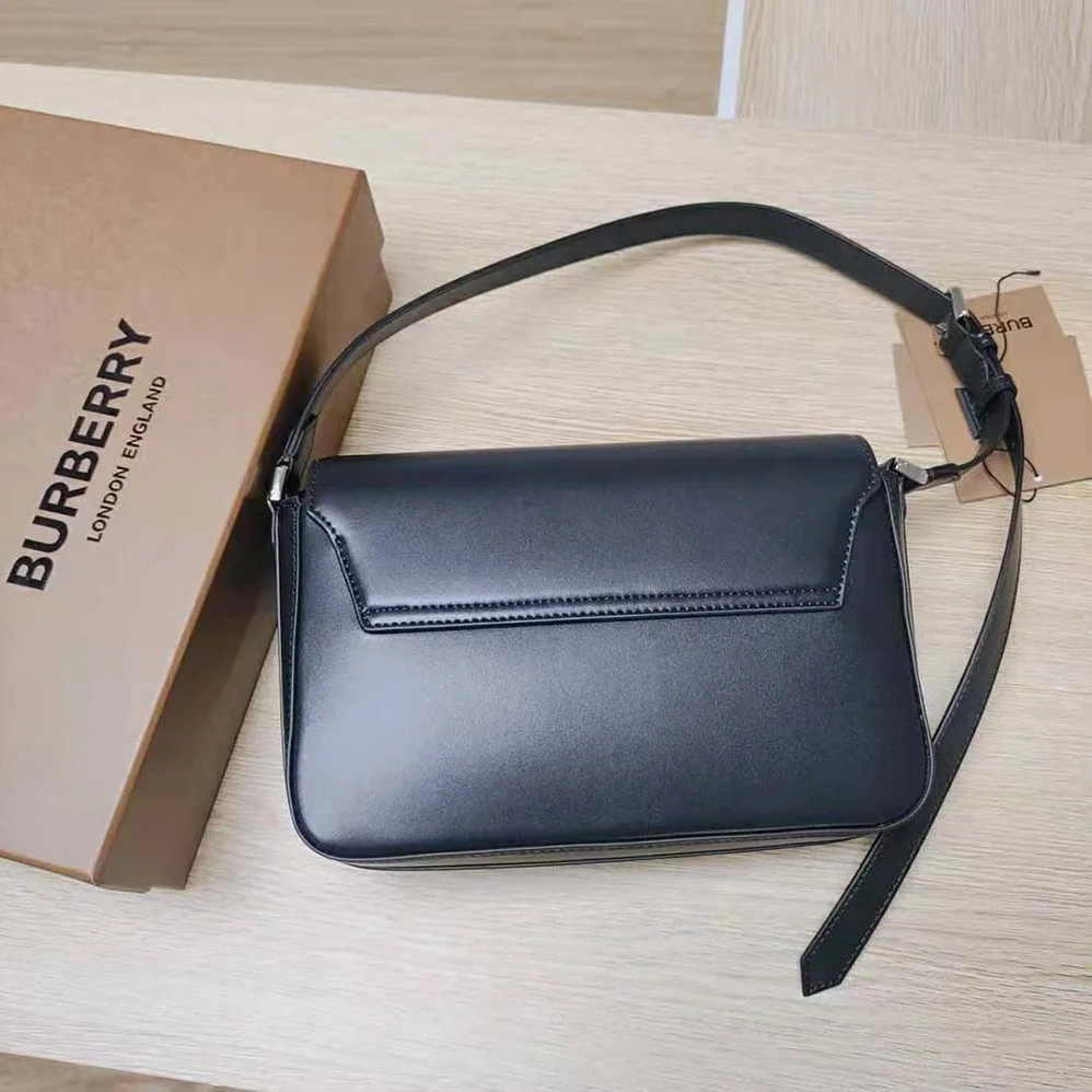 Burberry Leather Catherine Shoulder Bag for Women in Black Burberry Leather Catherine Shoulder Bag for Women in Black