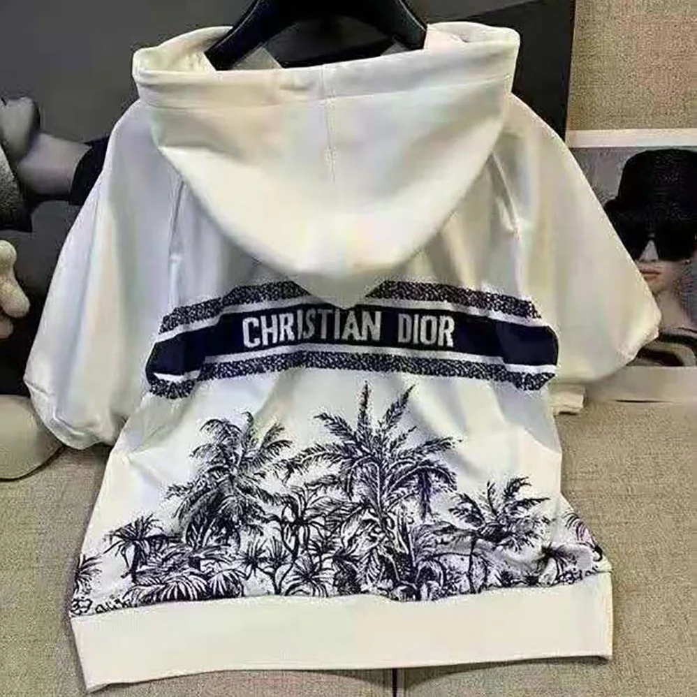 Dior Chez Moi Short for Women in Sleeved Hooded Sweatshirt Dior Chez Moi Short for Women in Sleeved Hooded Sweatshirt