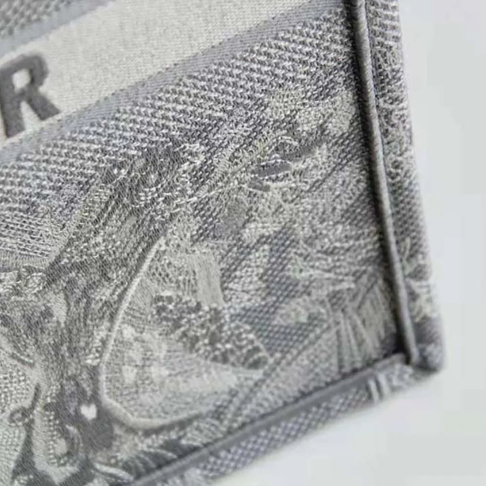 Dior Dior Book Tote Toile DE Jouy Reverse Embroidery for Women in Silver Dior Dior Book Tote Toile DE Jouy Reverse Embroidery for Women in Silver
