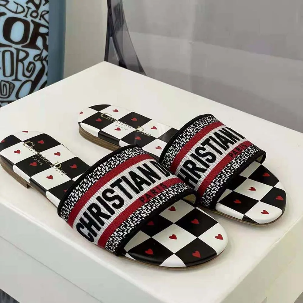 Dior Dway Dioramour Slide White Black and Red D for Women in Chess Heart Embroidered Cotton Dior Dway Dioramour Slide White Black and Red D for Women in Chess Heart Embroidered Cotton