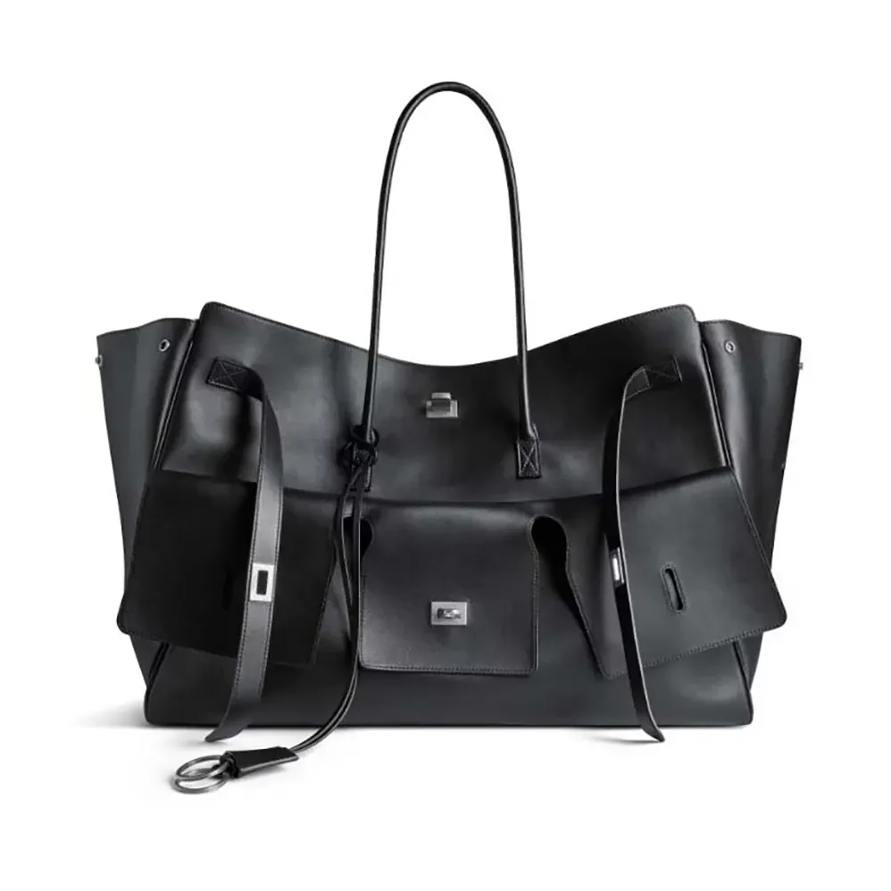 Balenciaga Bel Air XL Carry All Bag in Black Smooth Calfskin for Women in Silver Balenciaga Bel Air XL Carry All Bag in Black Smooth Calfskin for Women in Silver