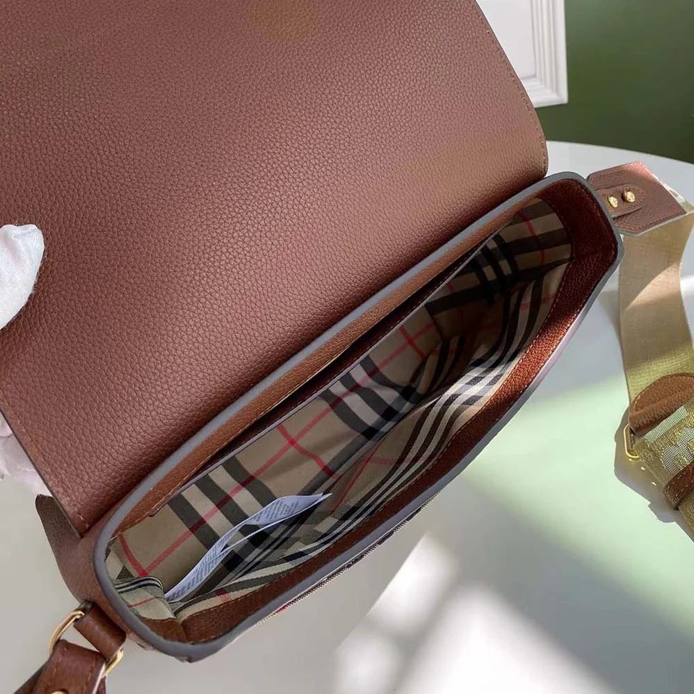 Burberry Vintage Check and Leather Note Crossbody Bag for Women in Brown Burberry Vintage Check and Leather Note Crossbody Bag for Women in Brown