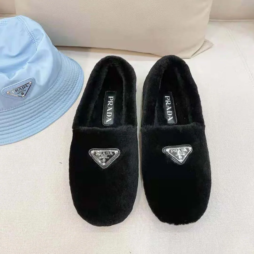 Prada Shearling Slippers in 5 mm Heel Hight for Women in Black