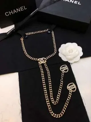 Chanel Pearl Heart Necklace Gold