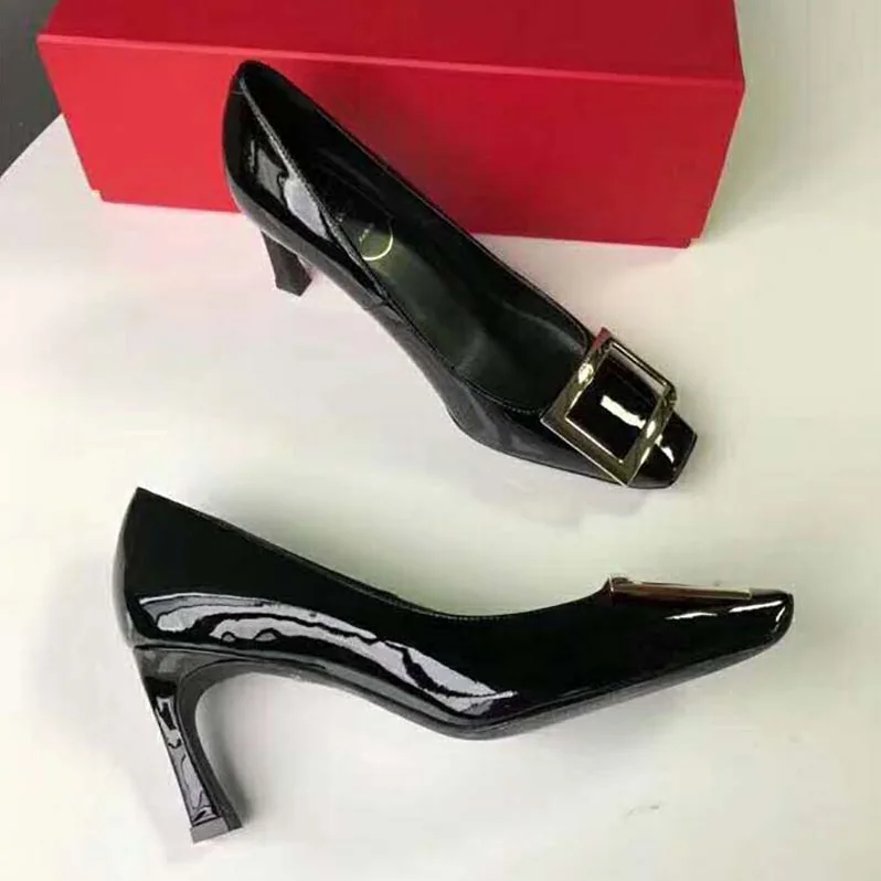 Roger Vivier Belle Vivier Trompette Pumps Patent Leather for Women in Black