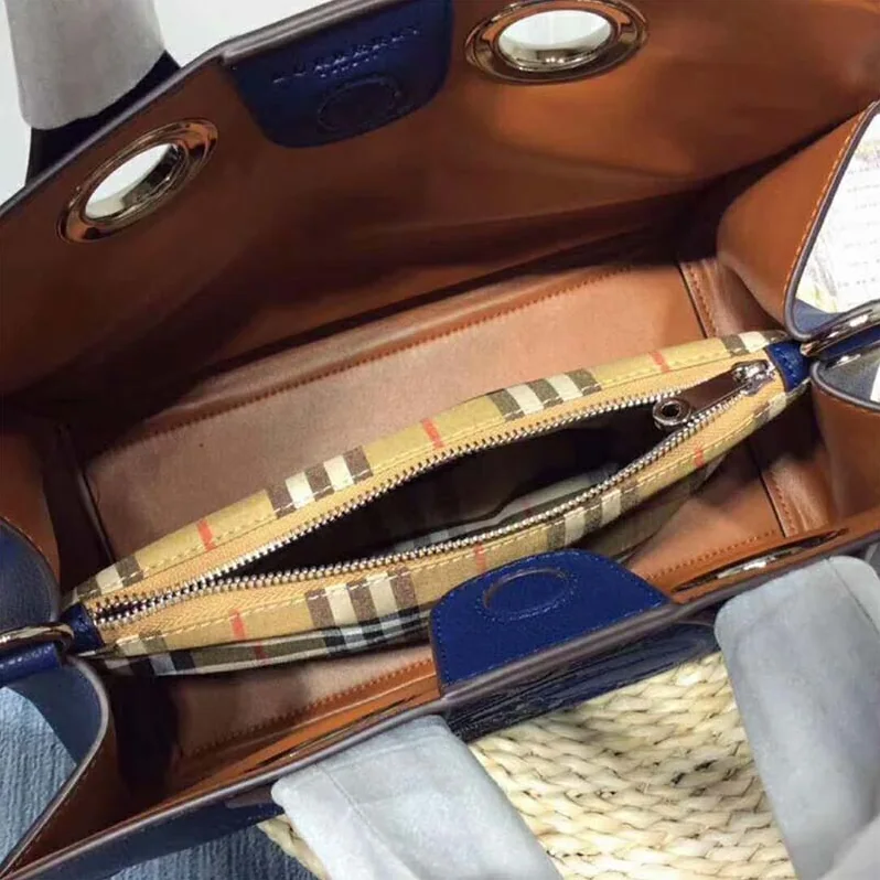 Burberry The Leather Crest Grommet Detail Tote for Women in Blue