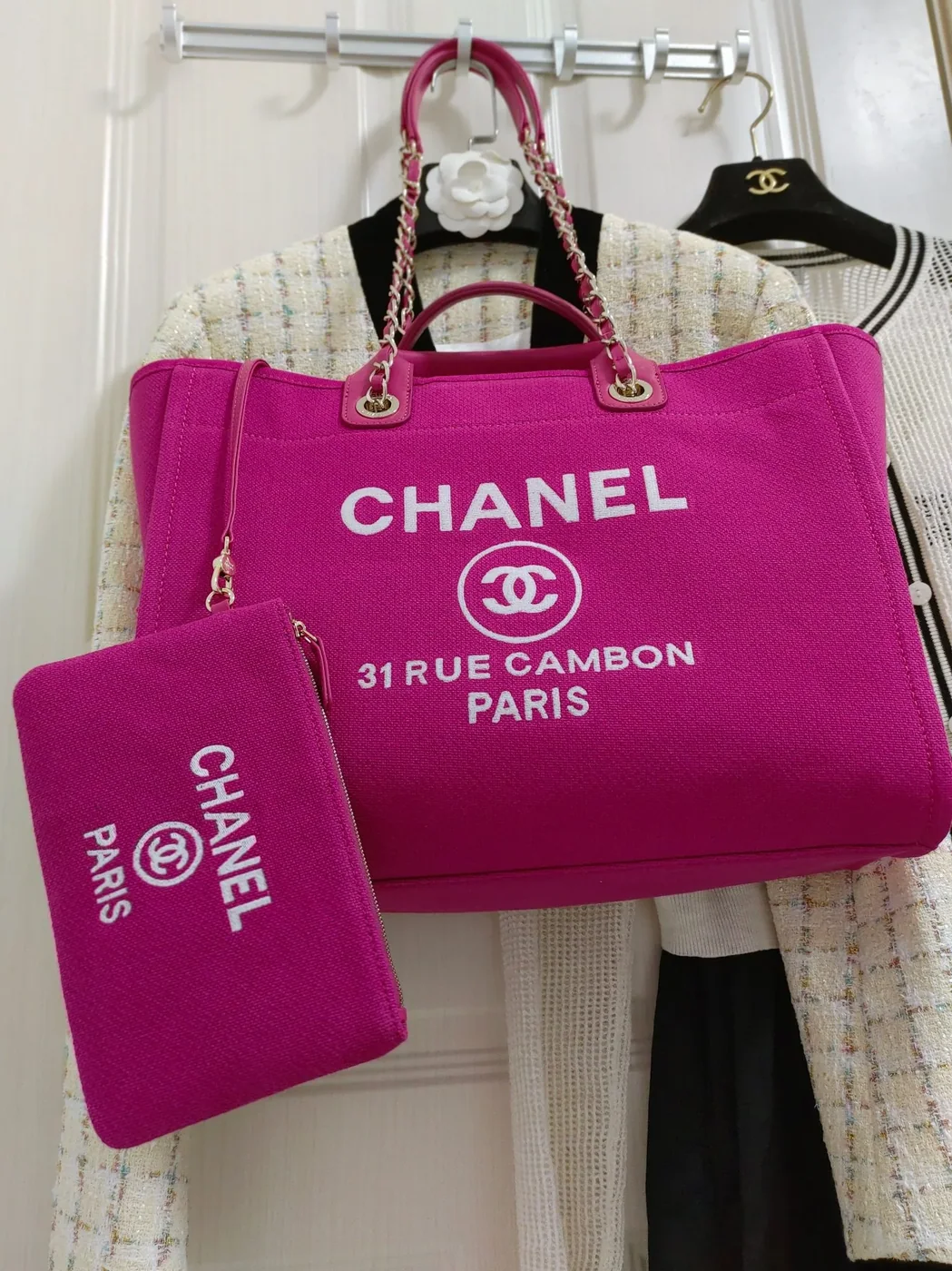 Chanel Deauville Tote Bag Pouch Pink / Chanel Deauville Tote Bag Pouch Pink /