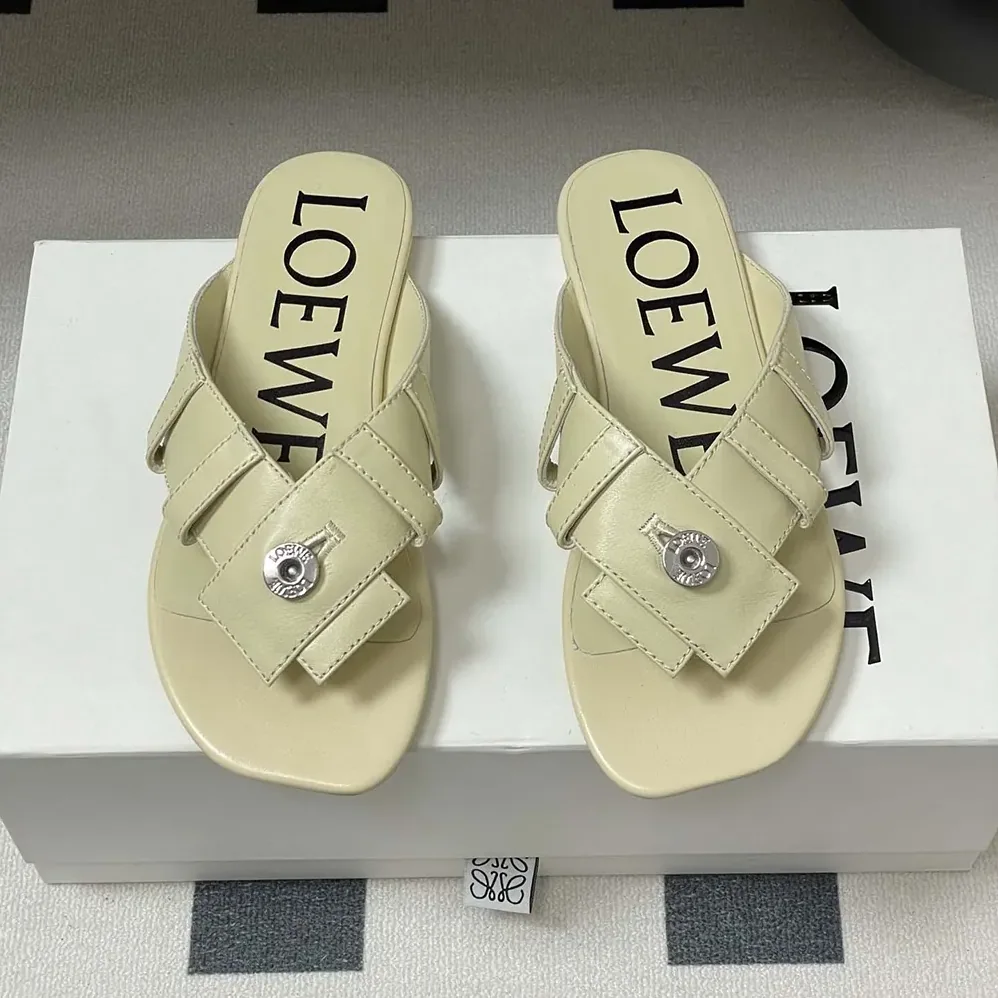 Loewe Toy Panta Toe Post Sandal in Lambskin for Women in Beige Loewe Toy Panta Toe Post Sandal in Lambskin for Women in Beige
