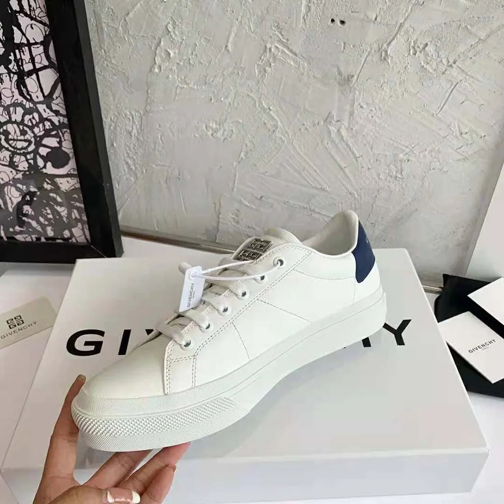 Givenchy City Sport Sneakers in Leather for Unisex in Black Givenchy City Sport Sneakers in Leather for Unisex in Black