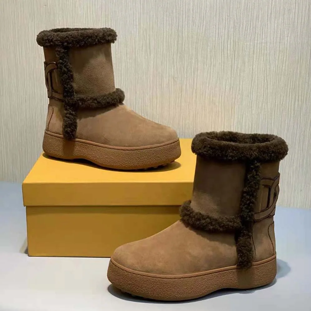TODS Tod's W. G. Ankle Boots in Suede for Unisex in Brown