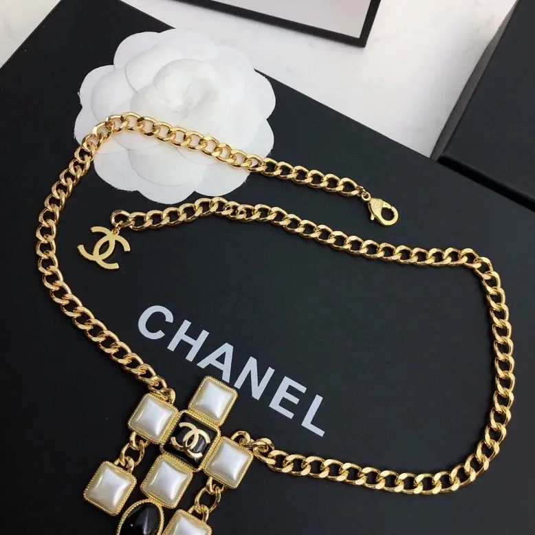 Chanel Morden Stone Necklace Gold Tone
