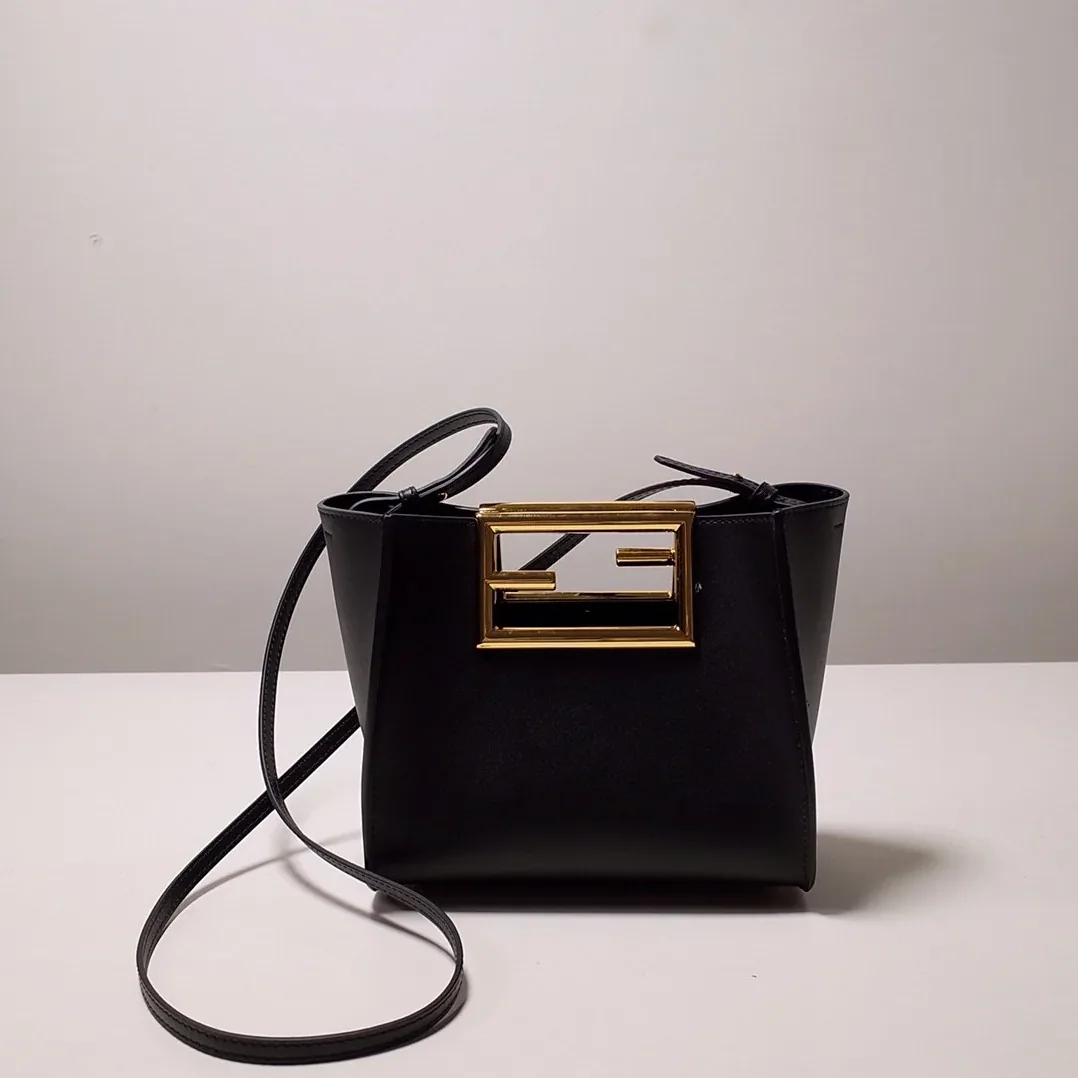 Fendi Way Small Black Bag For Woman / 8BS054AAIWF0KUR Fendi Way Small Black Bag For Woman / 8BS054AAIWF0KUR