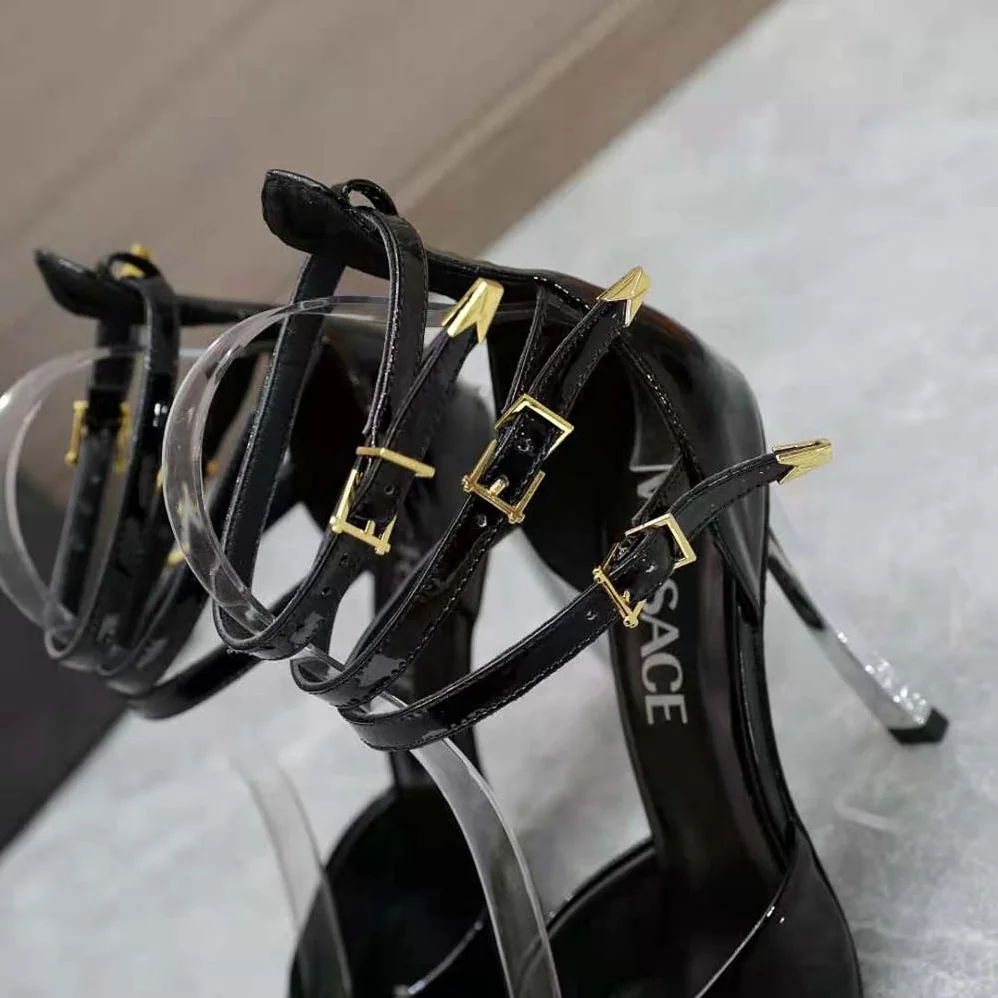 Versace Pin-Point Pumps in Calf Leather for Women in Black Versace Pin-Point Pumps in Calf Leather for Women in Black
