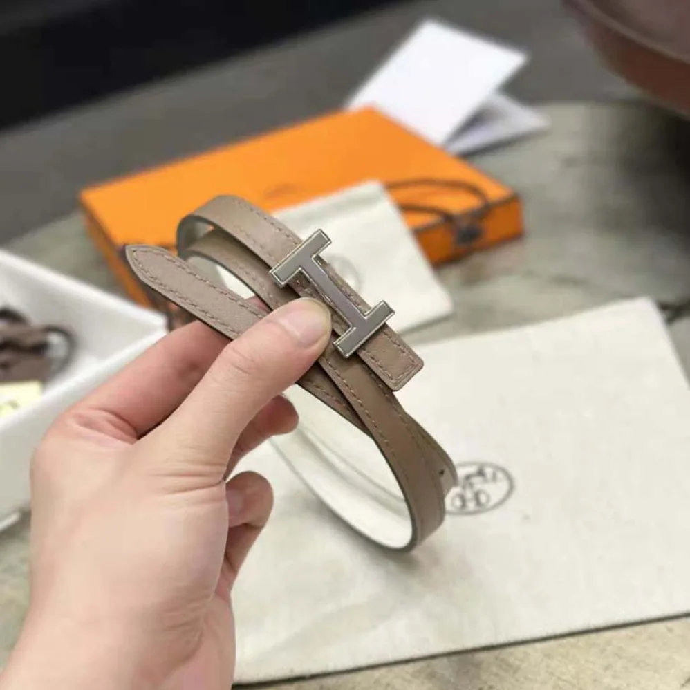 Hermes Focus Belt Buckle & Reversible Leather Strap 13 mm for Women in Silver/Brown
