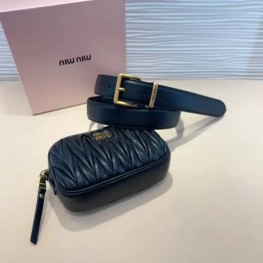Miu Miu Belt with Matelassé Pouch for Women in Black Miu Miu Belt with Matelassé Pouch for Women in Black
