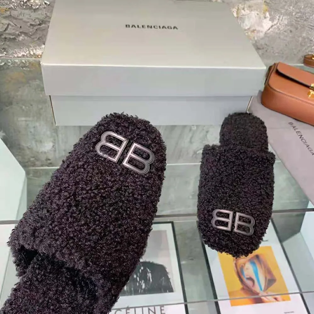 Balenciaga Cosy BB Mule in Black Fake Shearling for Women Balenciaga Cosy BB Mule in Black Fake Shearling for Women