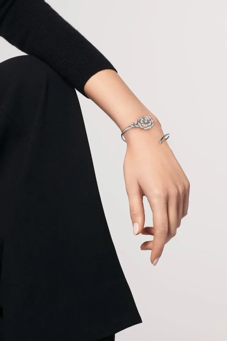 Bouton De Camélia Bracelet White Gold Bouton De Camélia Bracelet White Gold
