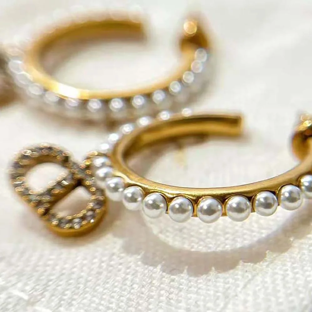 Dior 30 Montaigne Earrings Antique Gold for Women in Finish Metal