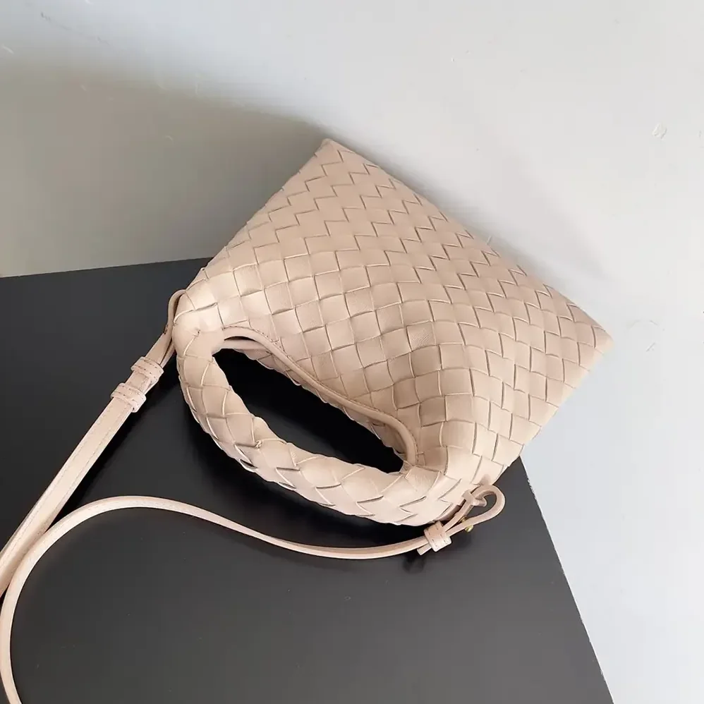 Bottega Veneta Mini Hop in Calf Leather for Women in Pink Bottega Veneta Mini Hop in Calf Leather for Women in Pink