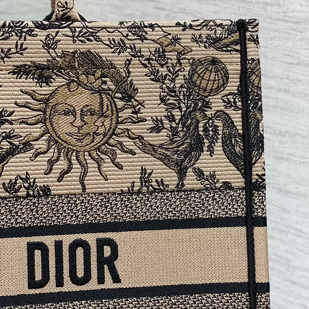 Dior Large Dior Book Tote Beige and Black Toile de Jouy Soleil Embroidery for Women Dior Large Dior Book Tote Beige and Black Toile de Jouy Soleil Embroidery for Women