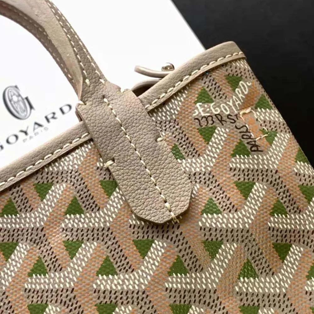 Goyard Poitiers Claire-voie Bag for Women in Green Goyard Poitiers Claire-voie Bag for Women in Green