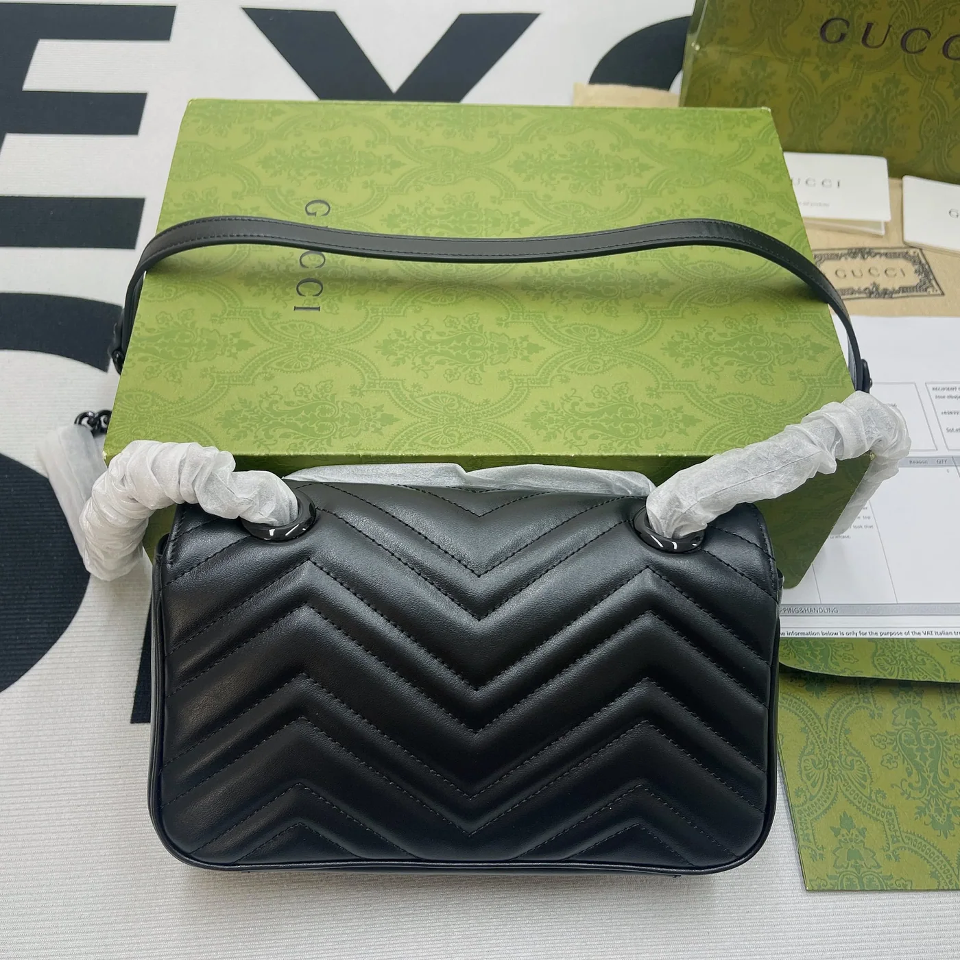 Gucci Marmont Matelassé Mini Bag White / GG