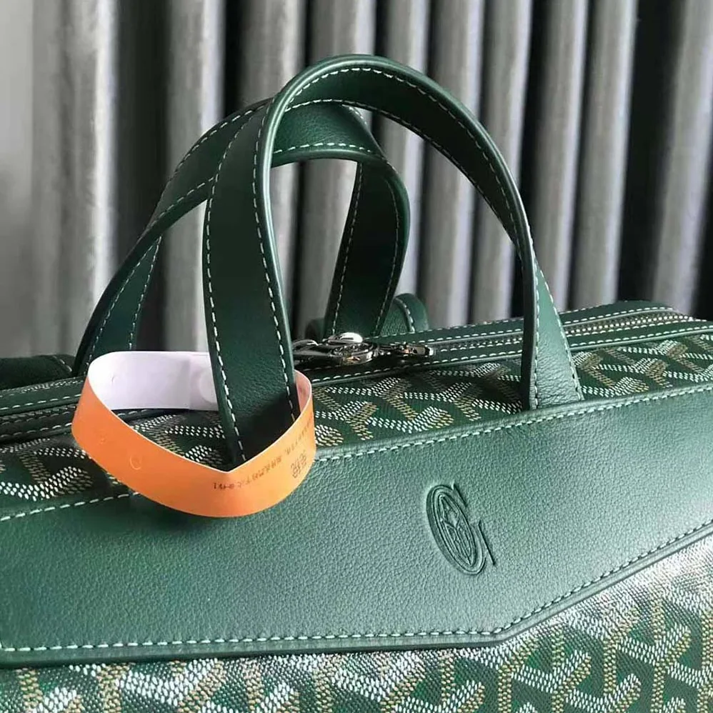 Goyard Sac A Dos Cisalpin in Goyardine Canvas & Chevroches Calfskin for Women in Green Goyard Sac A Dos Cisalpin in Goyardine Canvas & Chevroches Calfskin for Women in Green