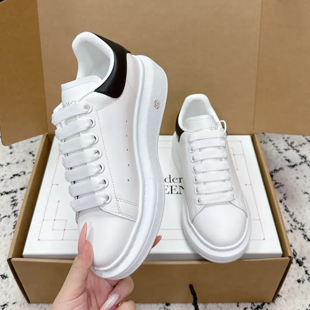 Alexander Mcqueen Oversized Sneaker in White for Unisex in Black