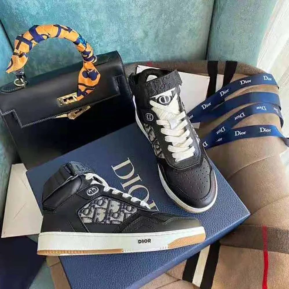 Dior B27 High-Top Sneaker Smooth Calfskin with Dior Oblique Jacquard for Men in Black Dior B27 High-Top Sneaker Smooth Calfskin with Dior Oblique Jacquard for Men in Black