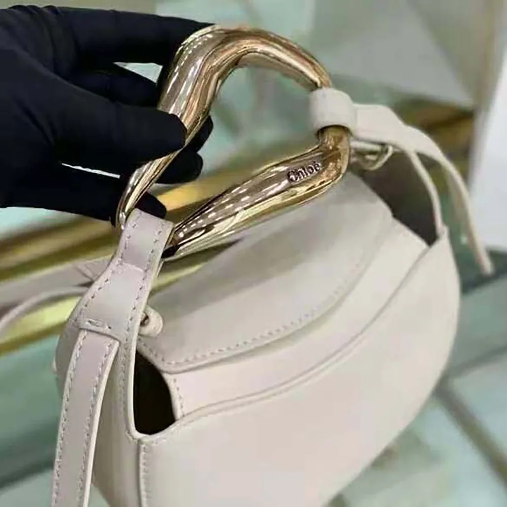 Chloe Kiss Small Purse in Small Grain Calfskin for Women in White