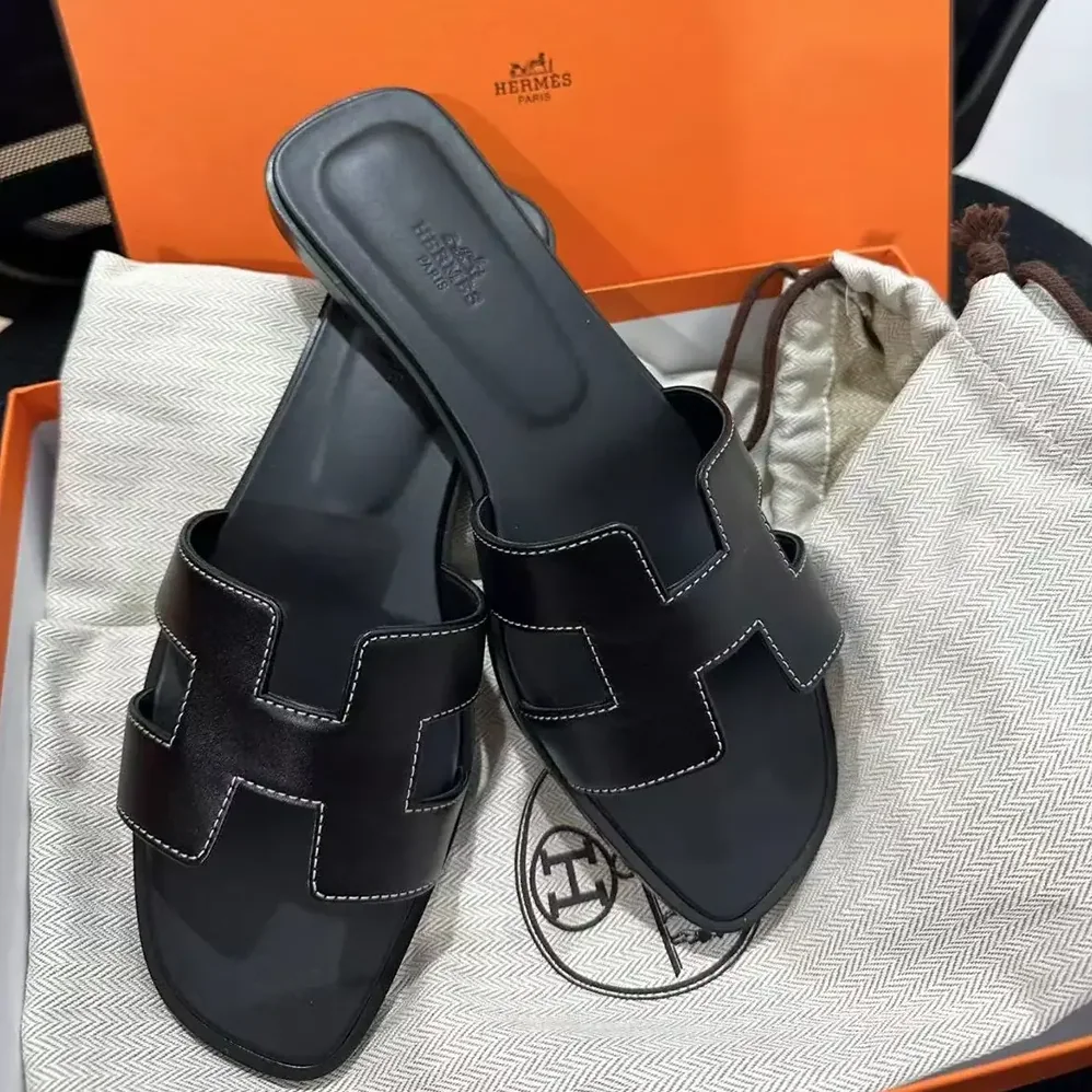 Hermes Oran Sandal-Black H021056Zv01380 for Women Hermes Oran Sandal-Black H021056Zv01380 for Women