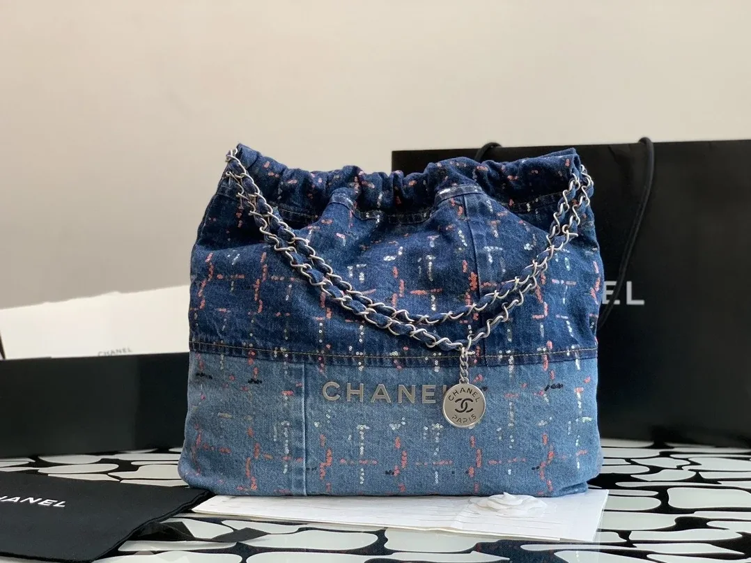 Chanel Demin Medium Bag Blue / Chanel Demin Medium Bag Blue /
