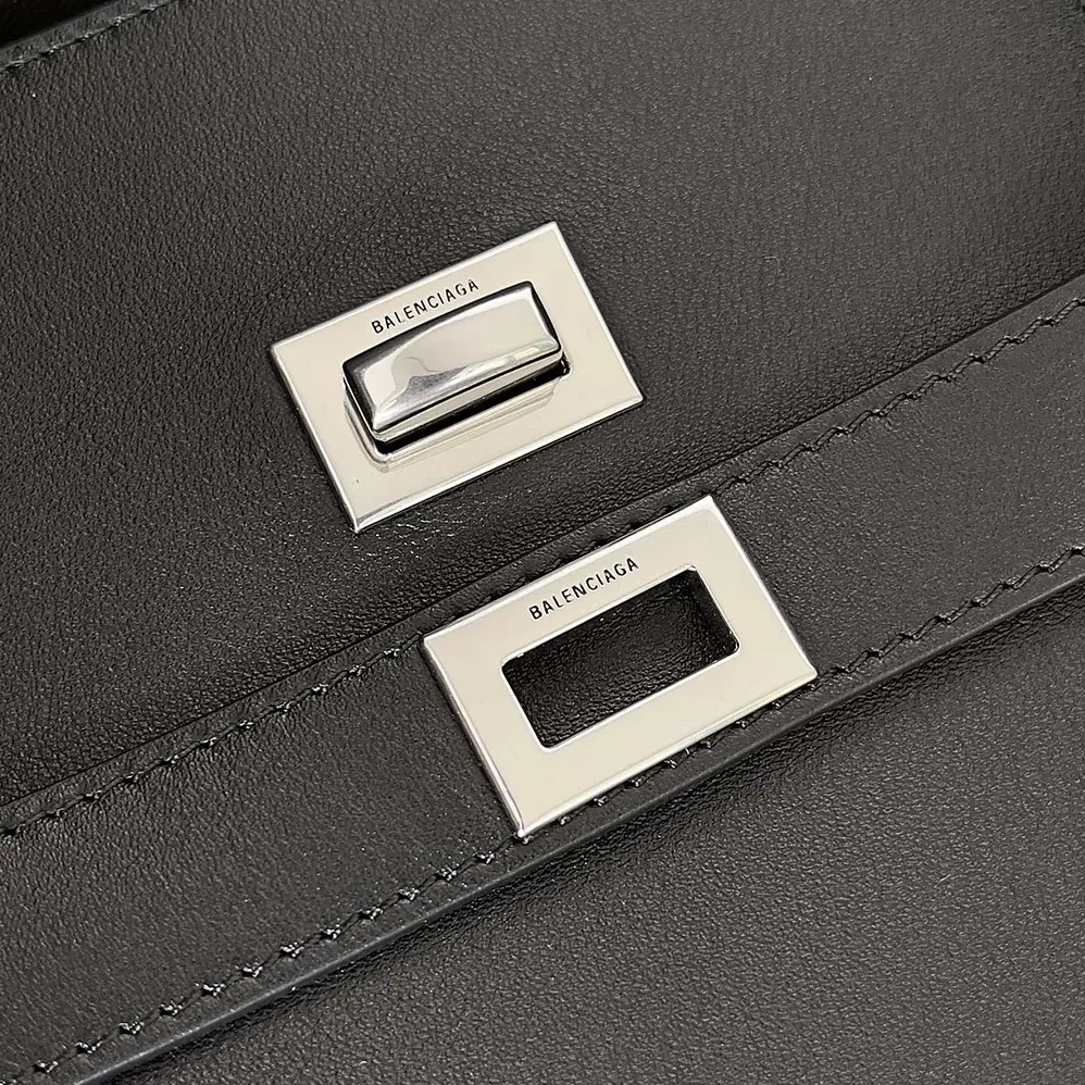 Balenciaga Bel Air XL Carry All Bag in Black Smooth Calfskin for Women in Silver Balenciaga Bel Air XL Carry All Bag in Black Smooth Calfskin for Women in Silver