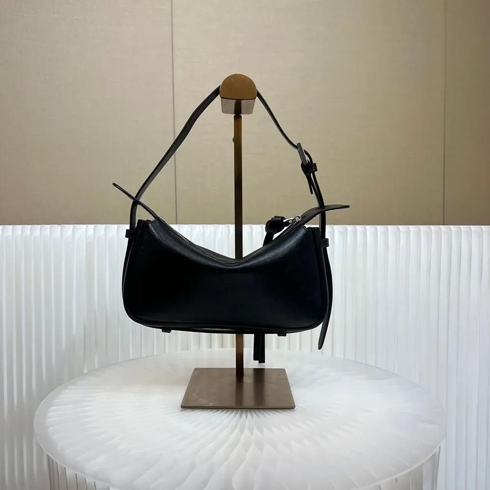 Fendi Simply Fendi Mini Black Leather Mini for Unisex in bag Fendi Simply Fendi Mini Black Leather Mini for Unisex in bag
