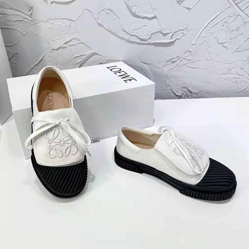 Loewe Anagram Flap Sneaker in Canvas for Women in White