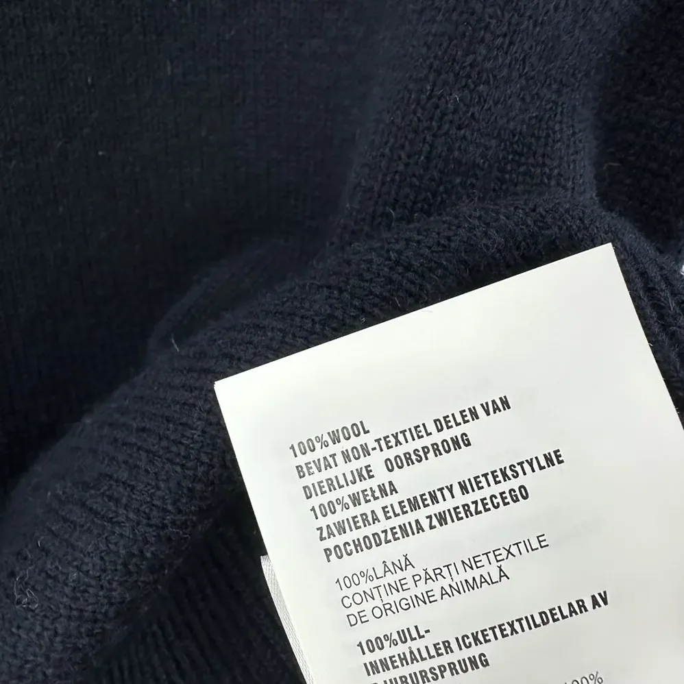 Prada Wool And Cashmere Crew-Neck Sweater for Women in Navy