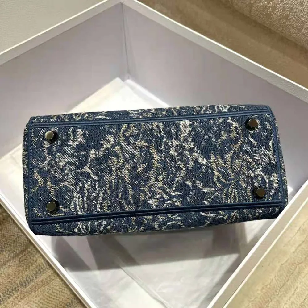 Dior Medium Lady D-Lite Bag Blue Dior Brocart Denim for Women in Effect Embroidery