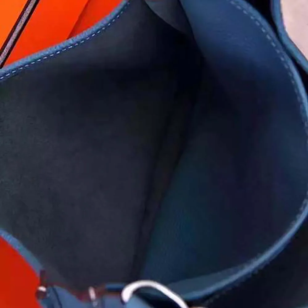 Hermes Evelyne 16 Shoulder Bag in Calfskin for Women in Navy Hermes Evelyne 16 Shoulder Bag in Calfskin for Women in Navy