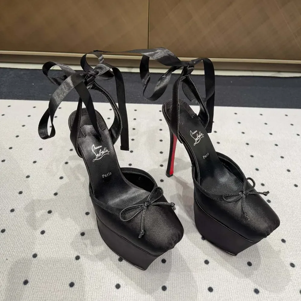 Christian Louboutin Cassia Lace Up Alta 160 mm Strappy Pumps for Women in Black