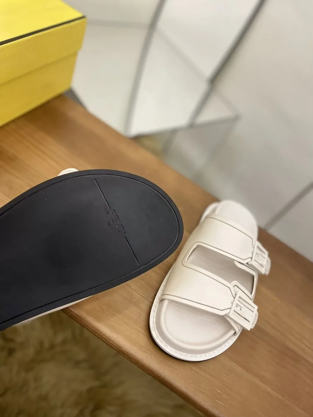 Fendi Feel Slides White