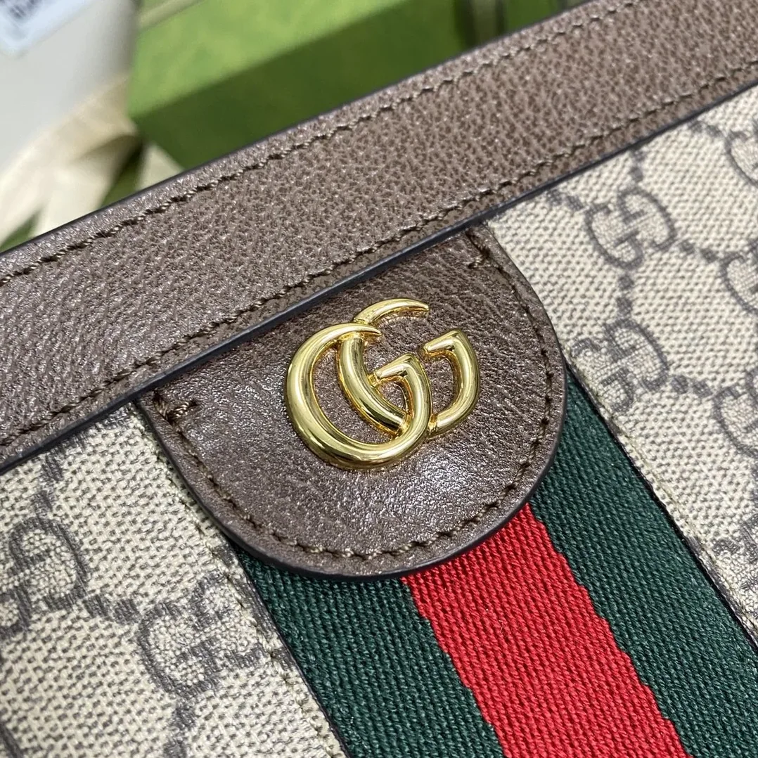 Gucci Ophidia Medium Shoulder Bag / Beige Ebony GG Supreme Canvas Gold Hardware Gucci Ophidia Medium Shoulder Bag / Beige Ebony GG Supreme Canvas Gold Hardware