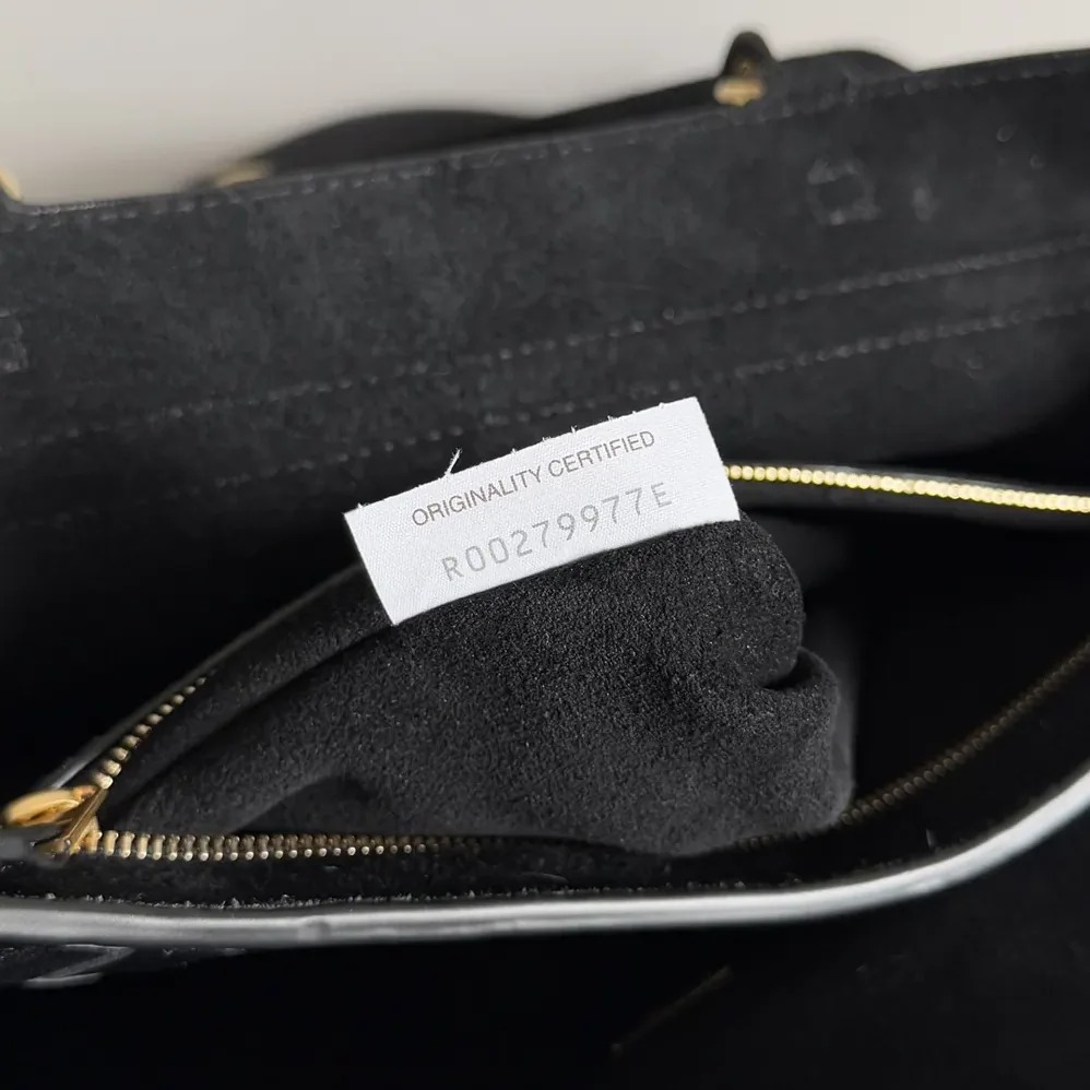 Bottega Veneta Medium Ciao Ciao for Women in Black Bottega Veneta Medium Ciao Ciao for Women in Black