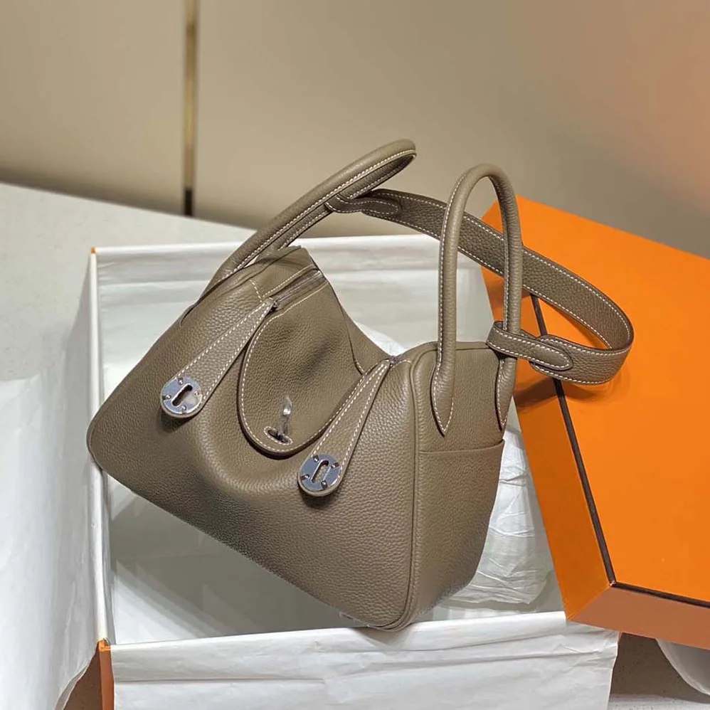 Hermes Lindy 26 in Clemence Leather for Women in Gray/Silver Hermes Lindy 26 in Clemence Leather for Women in Gray/Silver